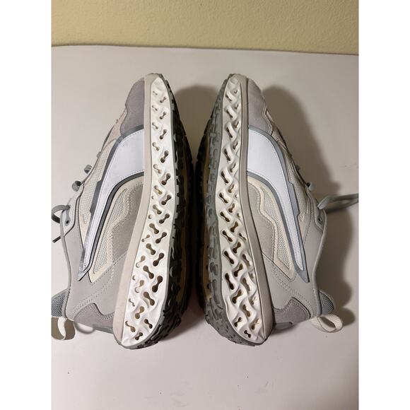 Size 10 MEN PUMA Xetic Sculpt Premium Sneaker - Nimbus Cloud-Harbor Mist - Picture 11 of 12